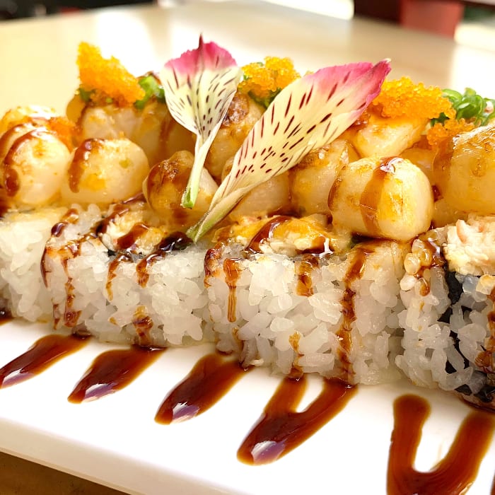 Baked Scallop Lover Roll.