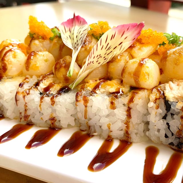 Baked Scallop Lover Roll.